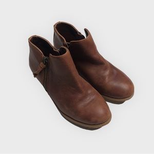 GB girls boots girls 2M brown faux leather booties casual